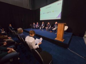 panele dyskusyjne-14