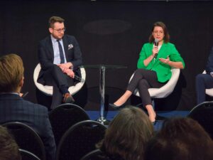 panele dyskusyjne-19