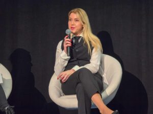 panele dyskusyjne-30